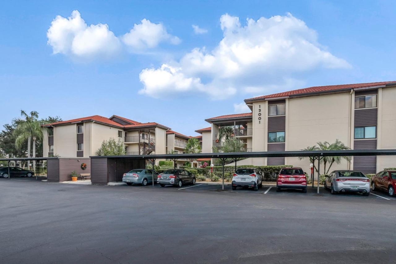 Cross Creek Lakeside Hotel Fort Myers Exterior photo