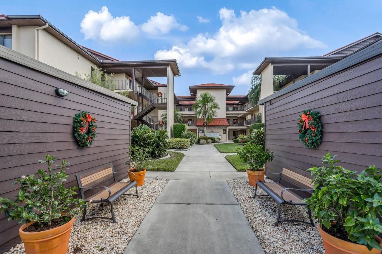 Cross Creek Lakeside Hotel Fort Myers Exterior photo