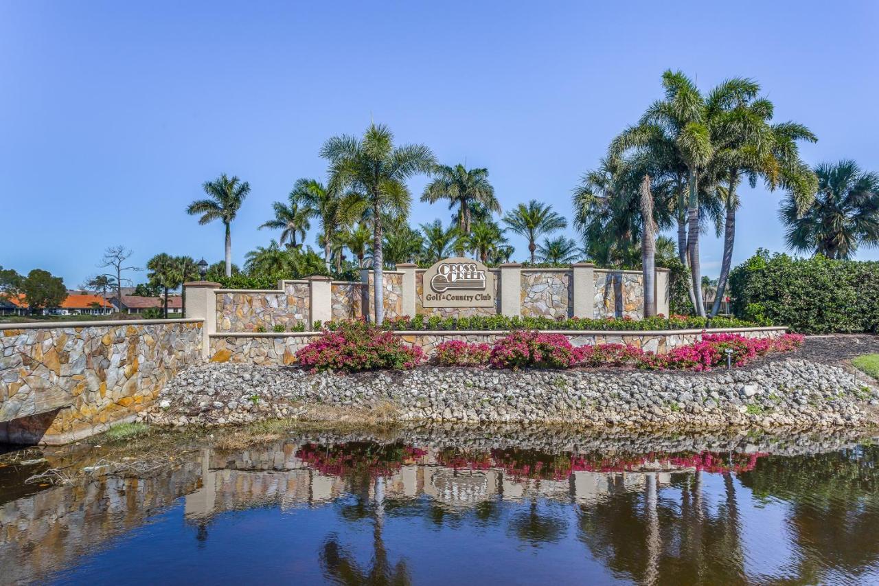 Cross Creek Lakeside Hotel Fort Myers Exterior photo